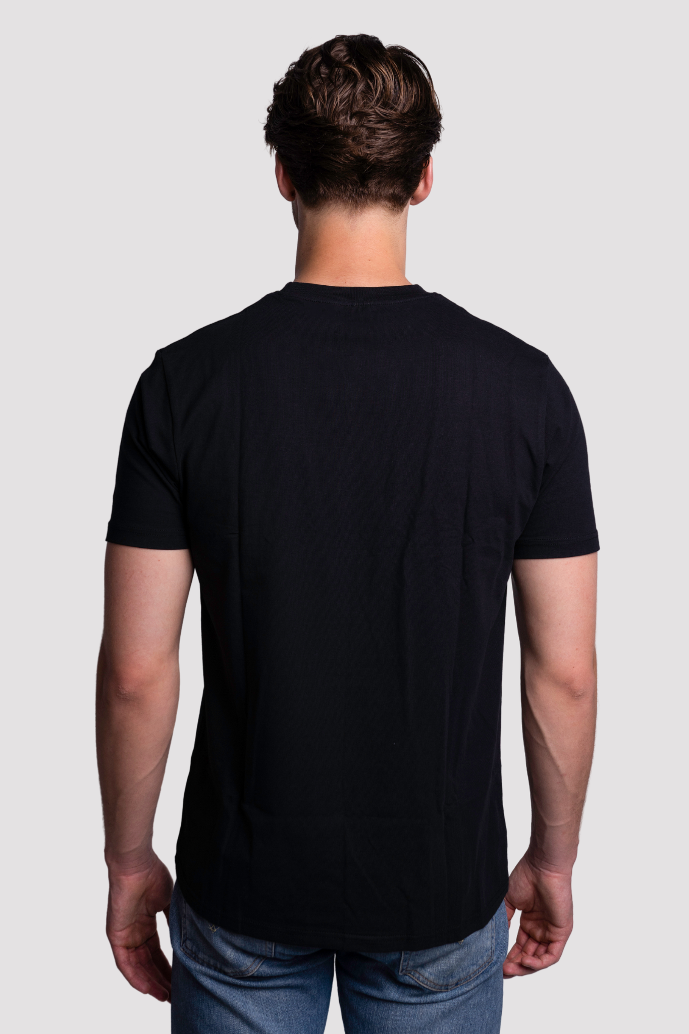 NOVEL Essential V2 T-shirt Zwart