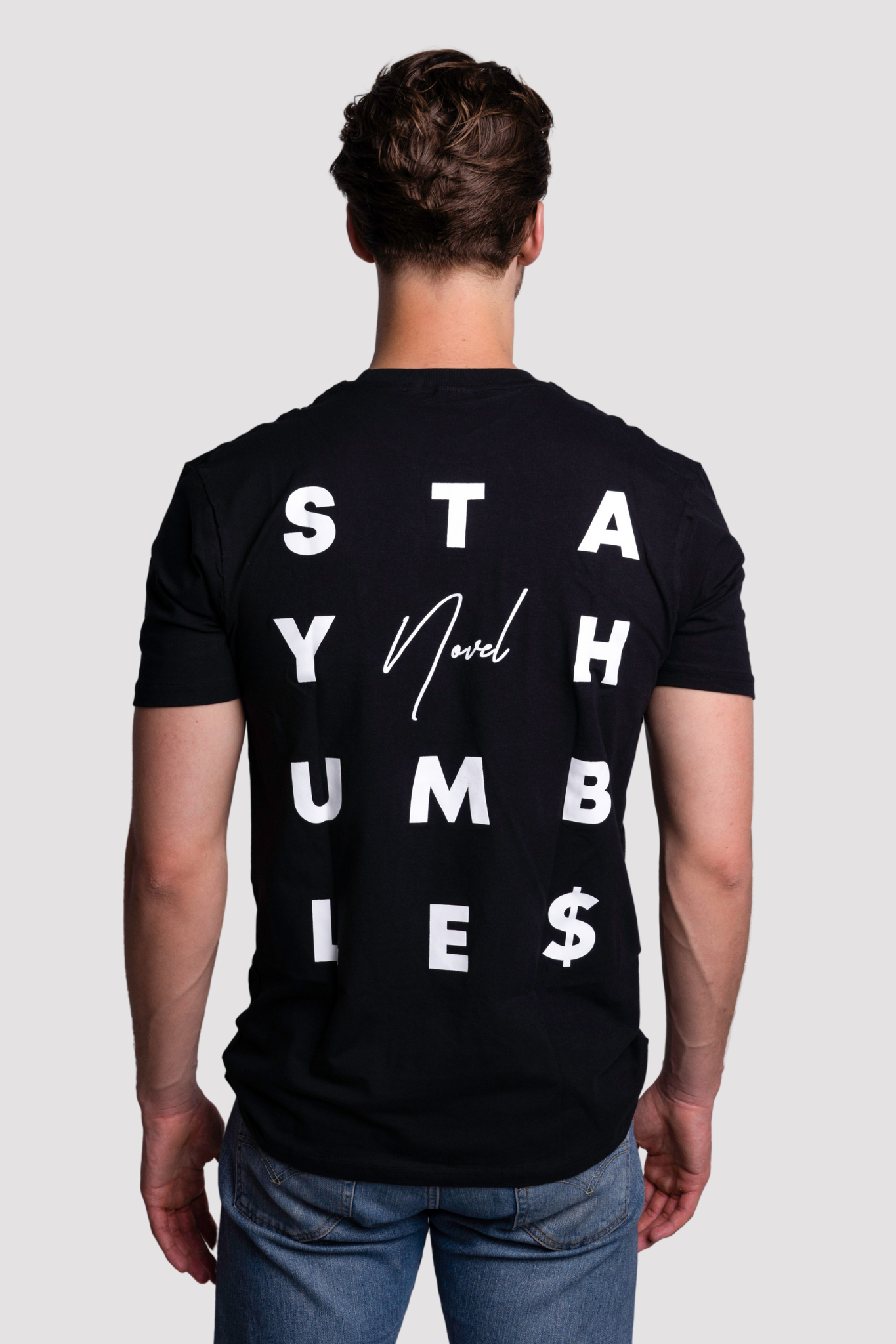 NOVEL 'STAY HUMBLE $' T-shirt Zwart